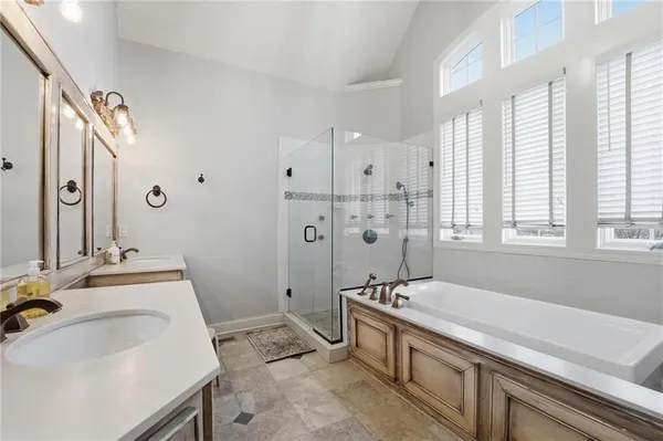 $1,599,900 | 7060 North National Drive, Parkville, MO 64152