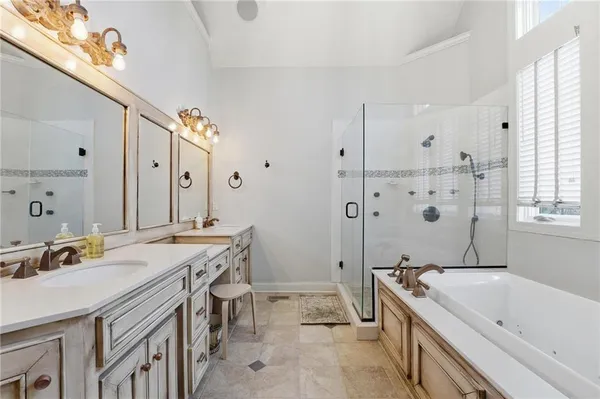 $1,599,900 | 7060 North National Drive, Parkville, MO 64152