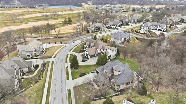 $1,599,900 | 7060 North National Drive, Parkville, MO 64152