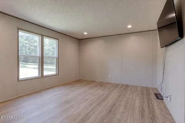 $340,000 | 246 Nydeck Road, Robbins, TN 37852