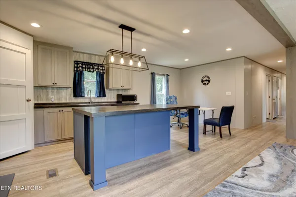 $340,000 | 246 Nydeck Road, Robbins, TN 37852