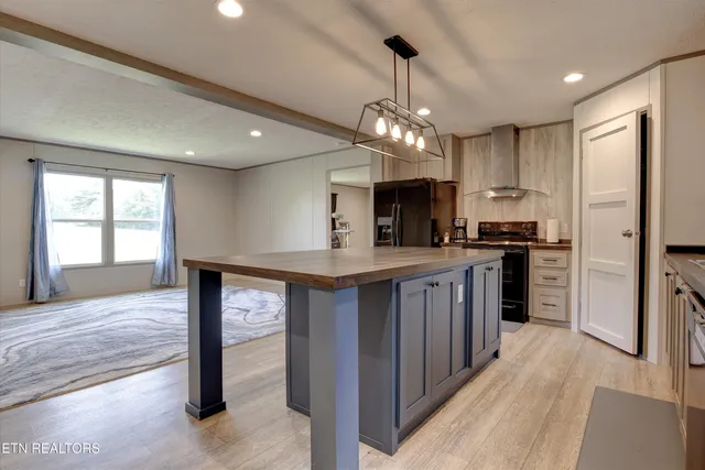 $355,000 | 246 Nydeck Road, Robbins, TN 37852