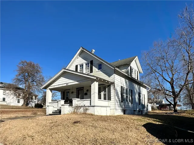 $167,900 | 802 South Oak Street, California, MO 65018