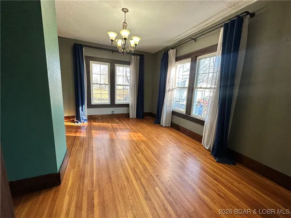 $162,900 | 802 South Oak Street, California, MO 65018