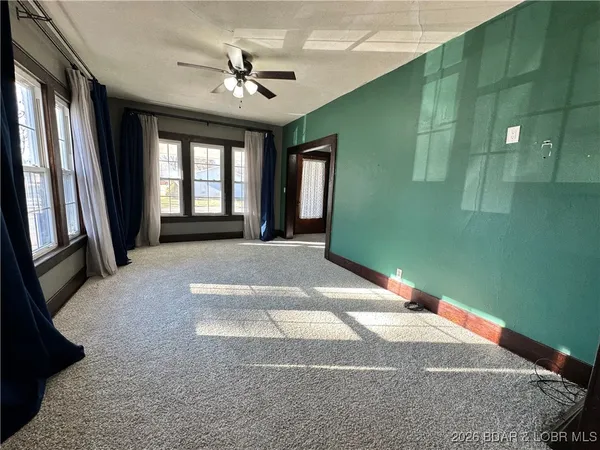 $162,900 | 802 South Oak Street, California, MO 65018