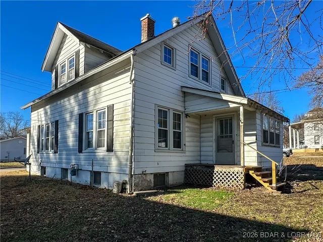 $167,900 | 802 South Oak Street, California, MO 65018