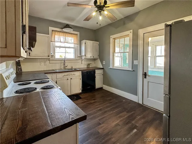 $167,900 | 802 South Oak Street, California, MO 65018