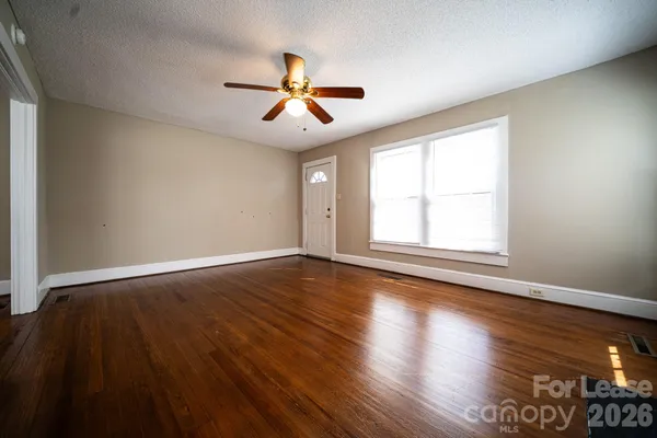$1,350 | 908 South Juniper Street, Kannapolis, NC 28081
