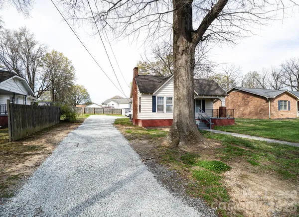 $1,350 | 908 South Juniper Street, Kannapolis, NC 28081