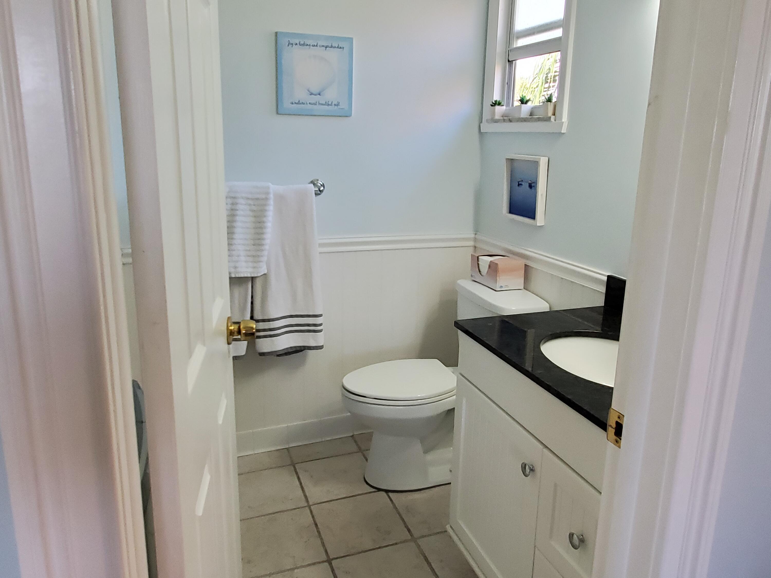 717 Highway 1, Unit 211 Jupiter, FL 33477 - Photo 9 of 25 Primary bathroom