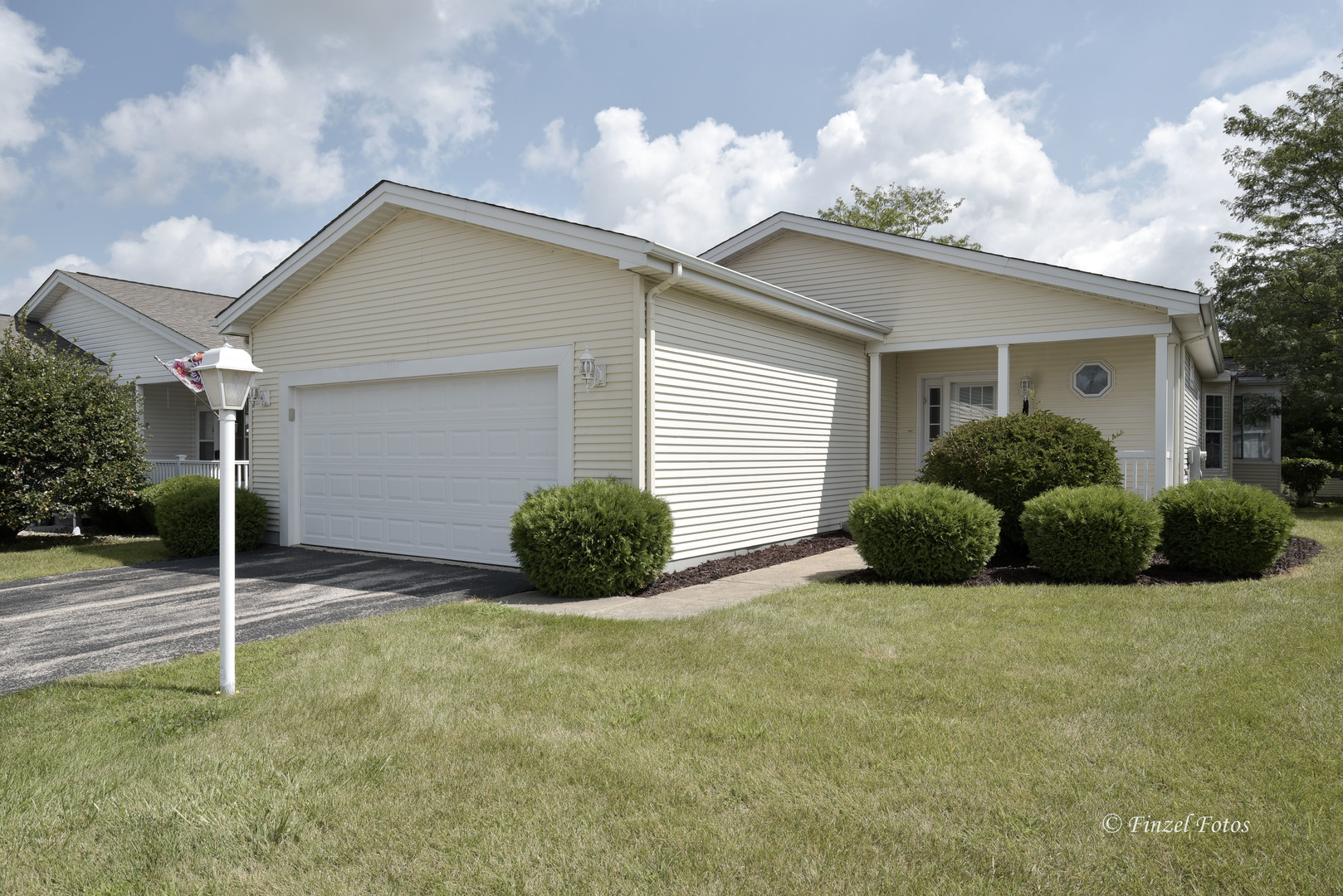 247 Rodeo Drive Grayslake, IL 60030 - Photo 1 of 16 Gallery Image 1