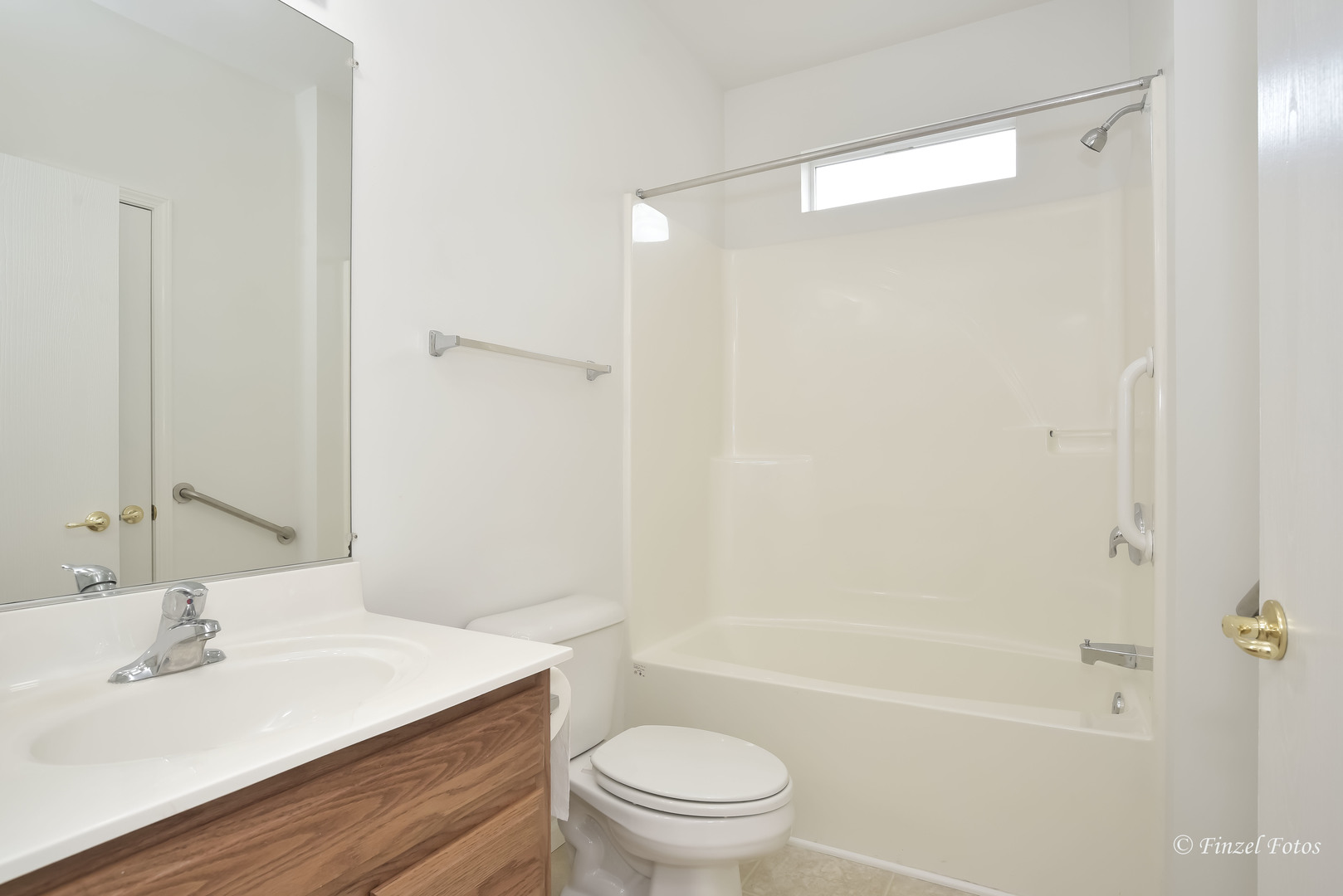247 Rodeo Drive Grayslake, IL 60030 - Photo 12 of 16 Gallery Image 12