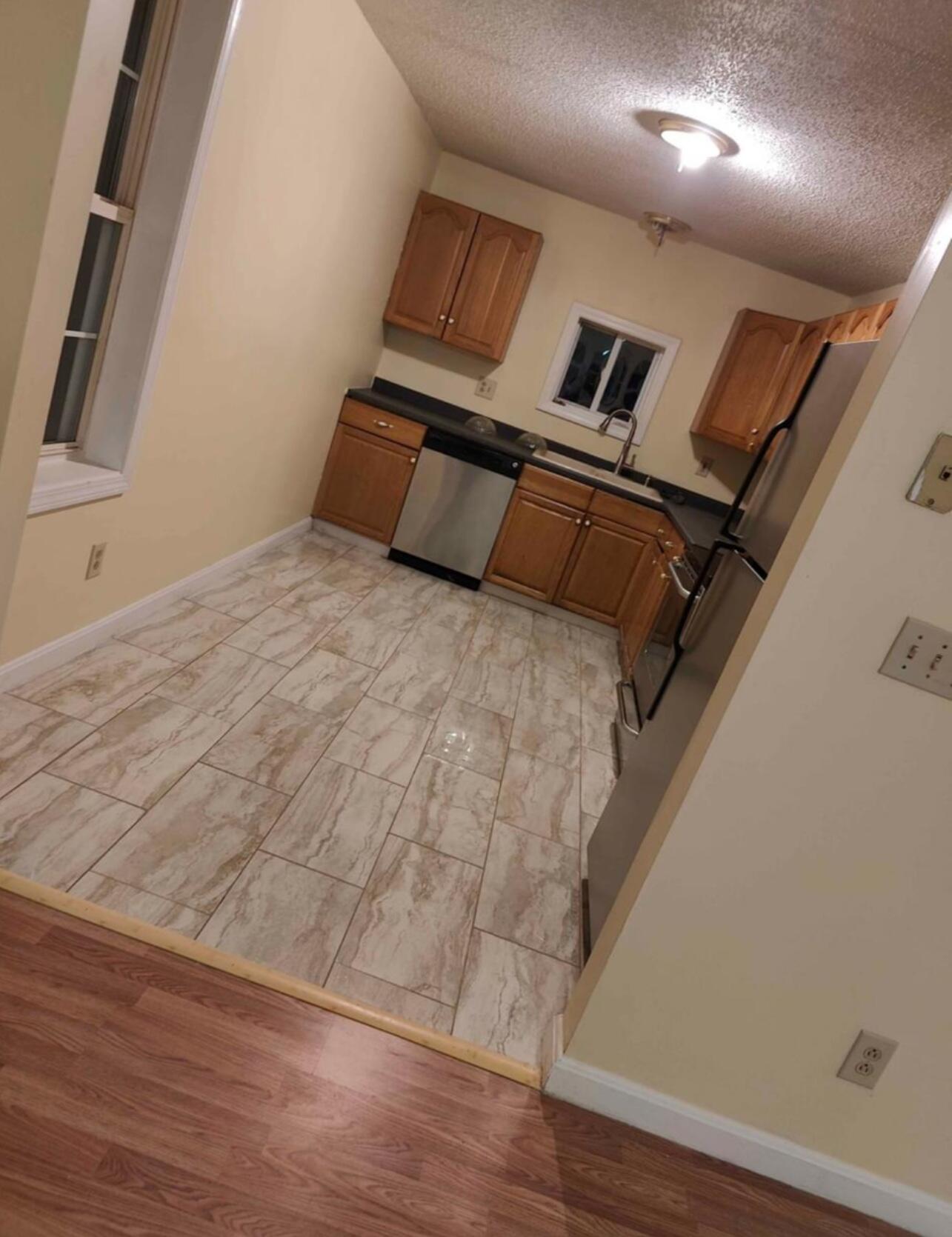 25 Middle Street Gardiner, ME 04345 - Photo 2 of 6 Kitchen