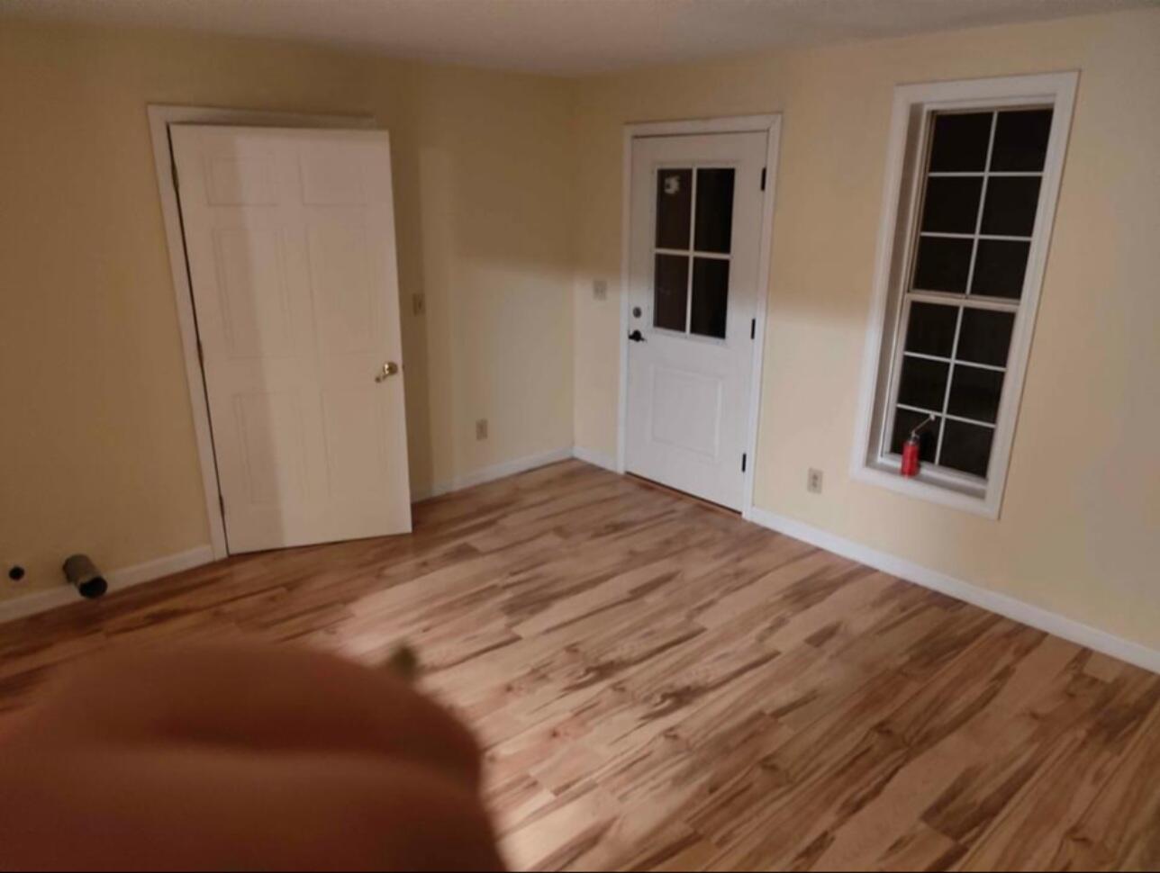 25 Middle Street Gardiner, ME 04345 - Photo 3 of 6 Living Room