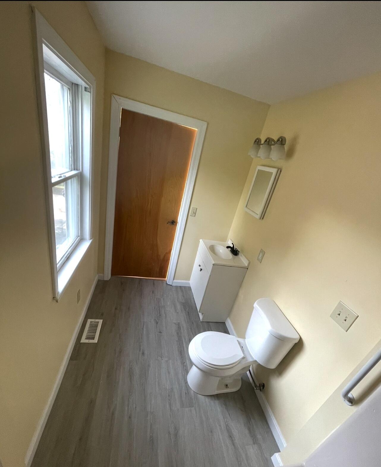 25 Middle Street Gardiner, ME 04345 - Photo 6 of 6 Bathroom