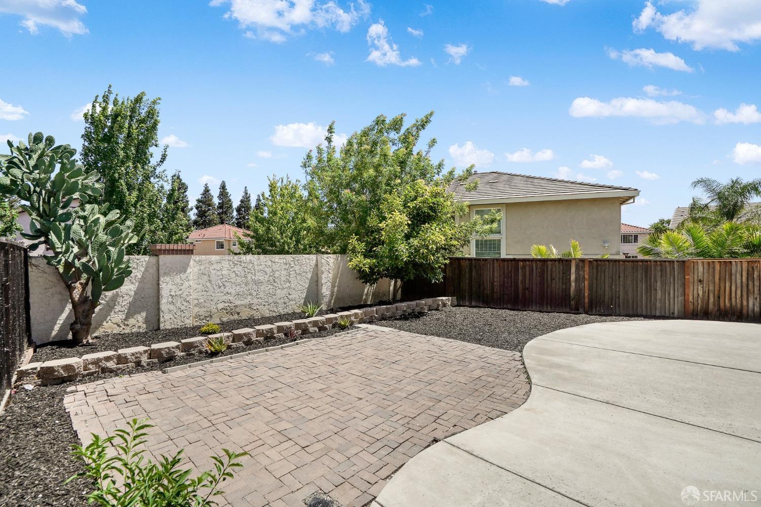 5290 Sungrove Way Antioch, CA 94531 - Photo 43 of 47 a backyard of a house with lots of green space