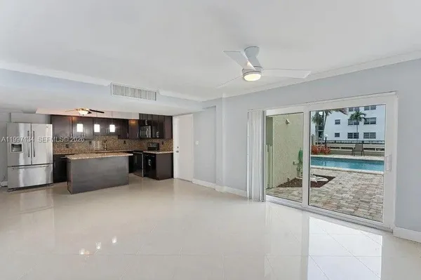 $3,000 | 1400 Northeast 54th Street, Unit 102, Fort Lauderdale, FL 33334