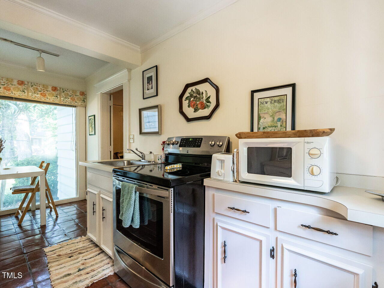 1512 St Marys Street Raleigh, NC 27608 - Photo 34 of 45 Apartment's Kitchen