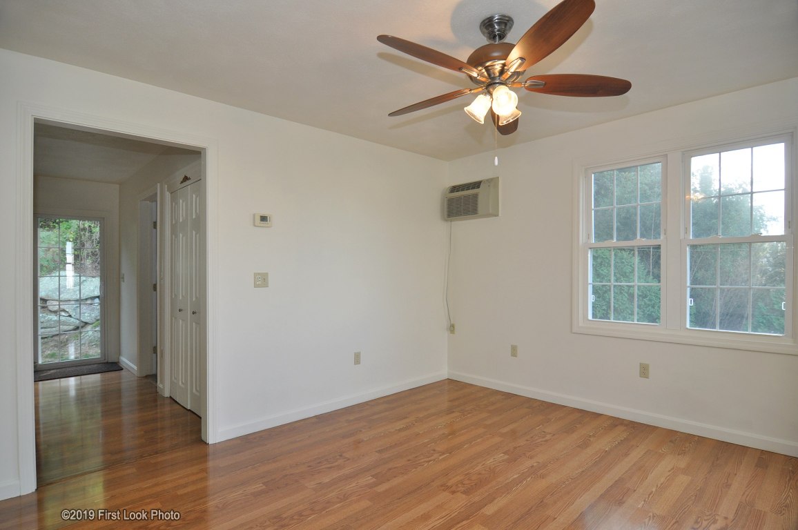 53 Island Road Portsmouth, RI 02871 - Photo 11 of 40