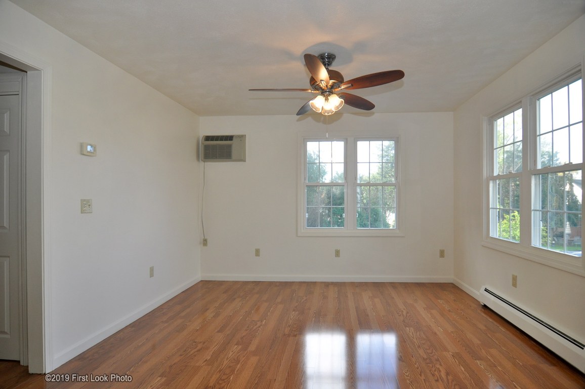 53 Island Road Portsmouth, RI 02871 - Photo 12 of 40