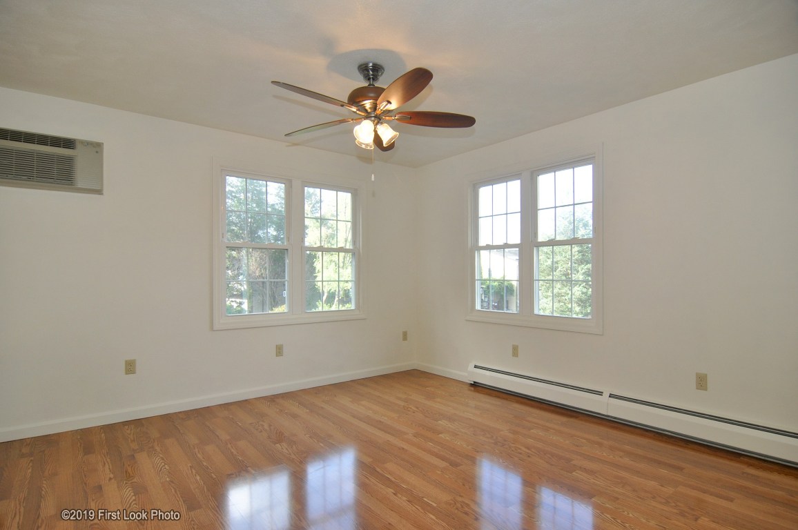 53 Island Road Portsmouth, RI 02871 - Photo 13 of 40