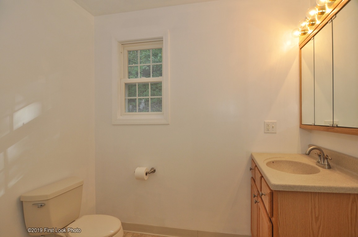 53 Island Road Portsmouth, RI 02871 - Photo 26 of 40