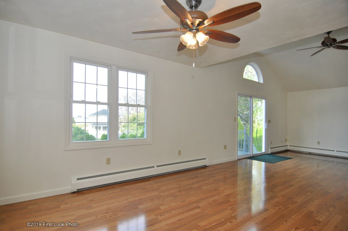 53 Island Road Portsmouth, RI 02871 - Photo 9 of 40