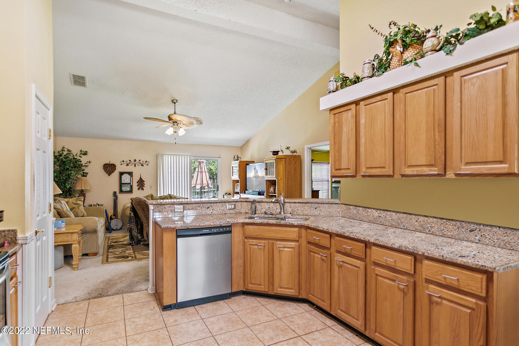 12755 Copper Springs Road Jacksonville, FL 32246 - Photo 7 of 22 Kitchen