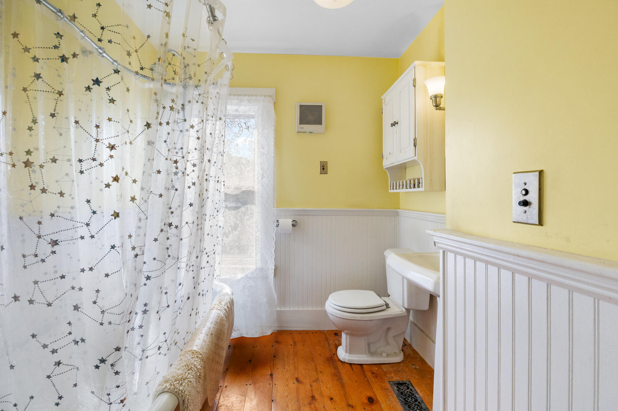 61 Point Street Columbia Falls, ME 04623 - Photo 39 of 70 Upstairs Bathroom