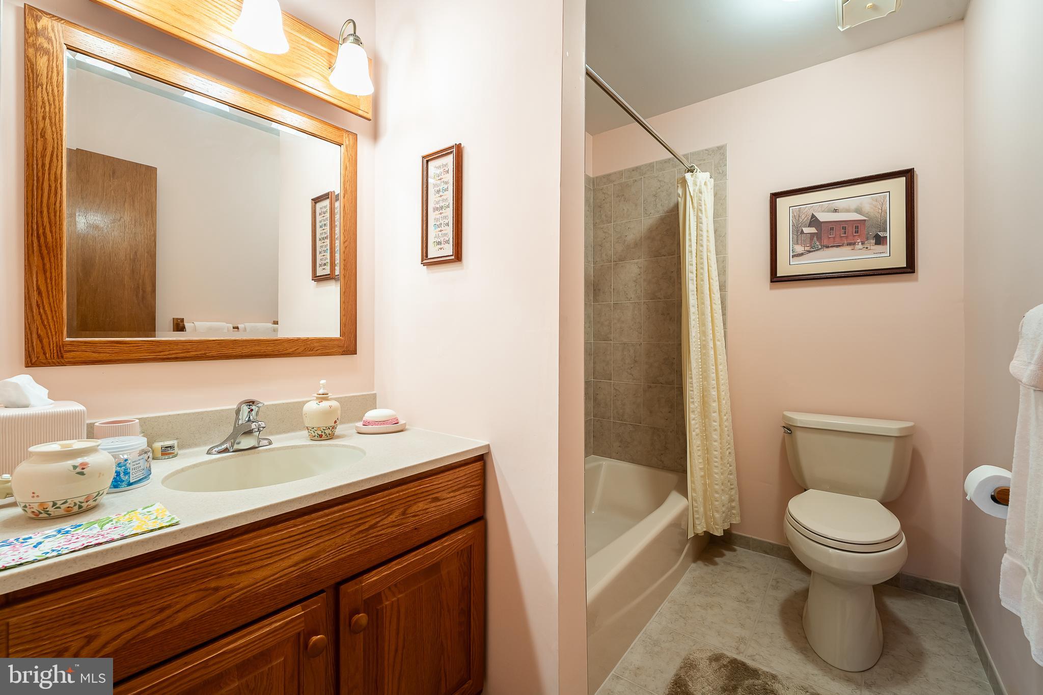 945 Crest Road Lansdale, PA 19446 - Photo 15 of 19