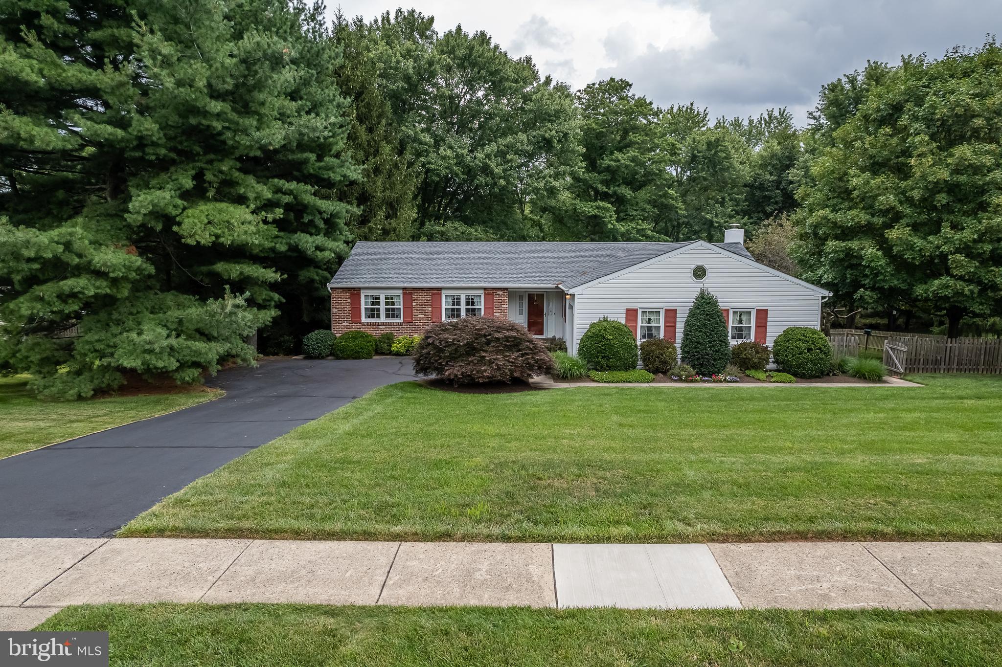 945 Crest Road Lansdale, PA 19446 - Photo 18 of 19