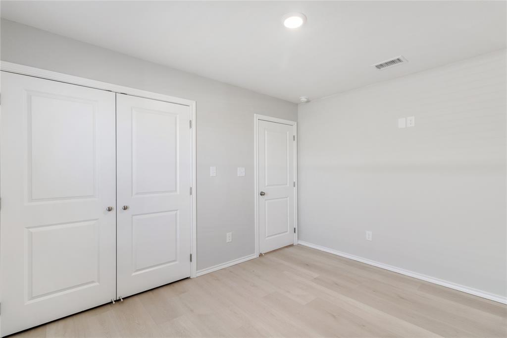 913 East 3rd Street Coleman, TX 76834 - Photo 17 of 34 Guest Bedroom 2