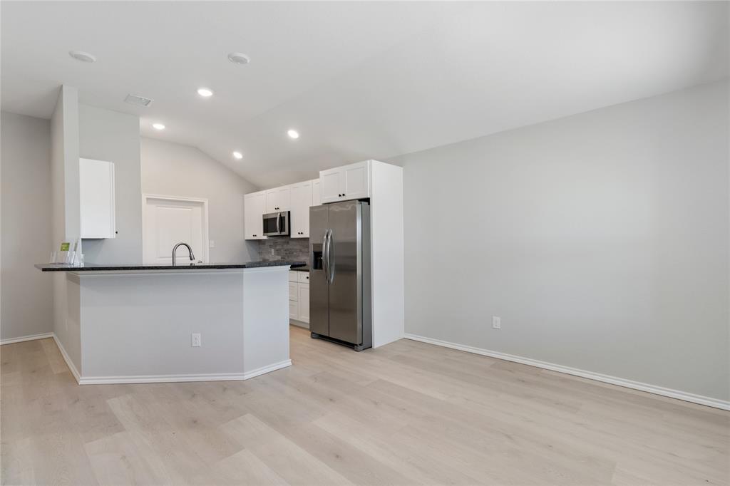 913 East 3rd Street Coleman, TX 76834 - Photo 5 of 34