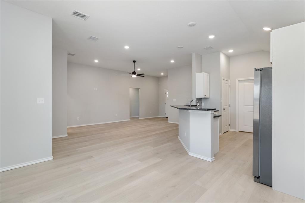 913 East 3rd Street Coleman, TX 76834 - Photo 6 of 34