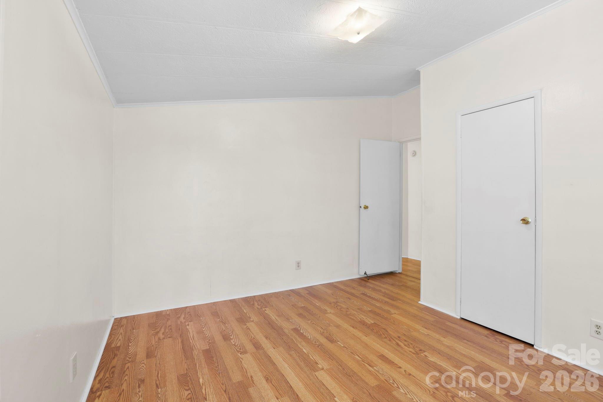 5 Country Road Hendersonville, NC 28791 - Photo 20 of 40 Gallery Image 20