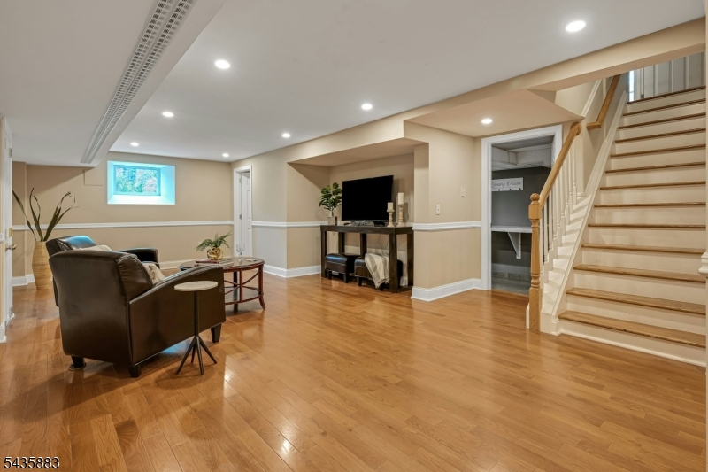 89 Beechwood Road Summit, NJ 07901 - Photo 30 of 45