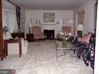 482 Glenwyth Road Wayne, PA 19087 - Photo 2 of 4