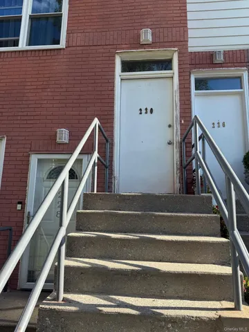 $489,900 | 230 Fleet Court, Unit 16230 | Harding Park