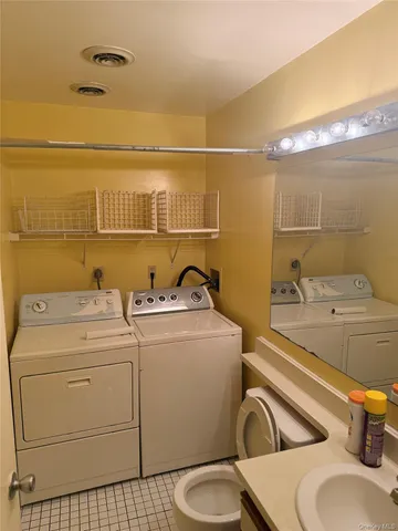 $489,900 | 230 Fleet Court, Unit 16230 | Harding Park