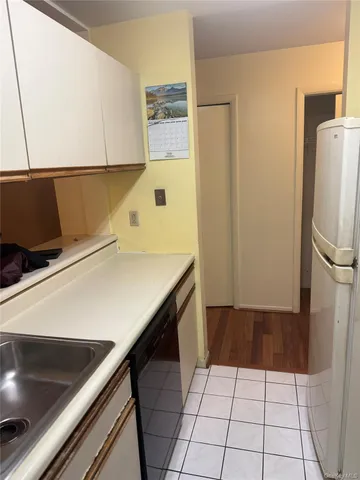 $489,900 | 230 Fleet Court, Unit 16230 | Harding Park