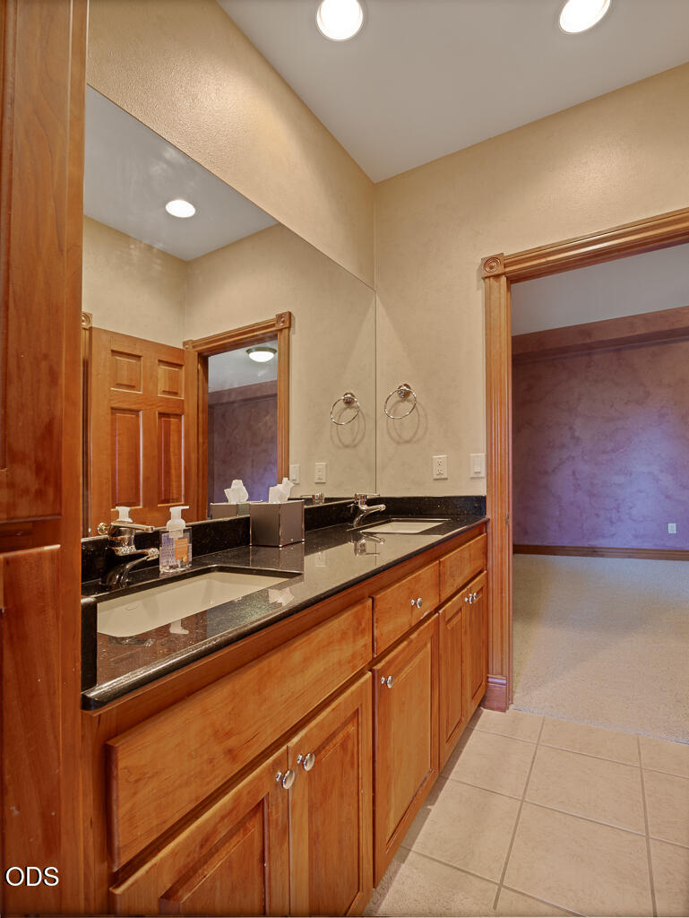11707 Kestrel Road Klamath Falls, OR 97601 - Photo 54 of 65