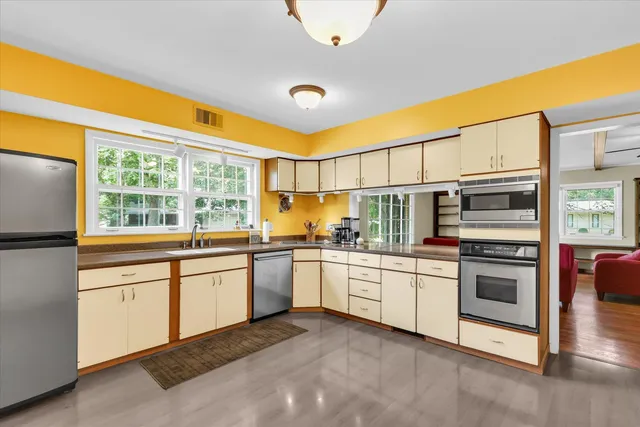 $375,000 | 1202 Foothill Drive, Champaign, IL 61821