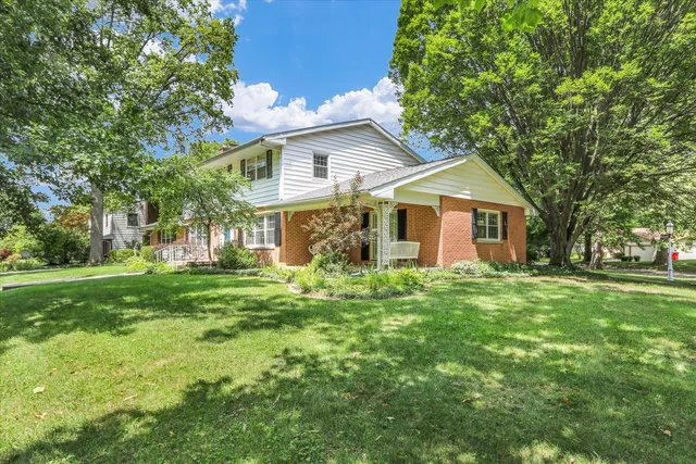 $375,000 | 1202 Foothill Drive, Champaign, IL 61821