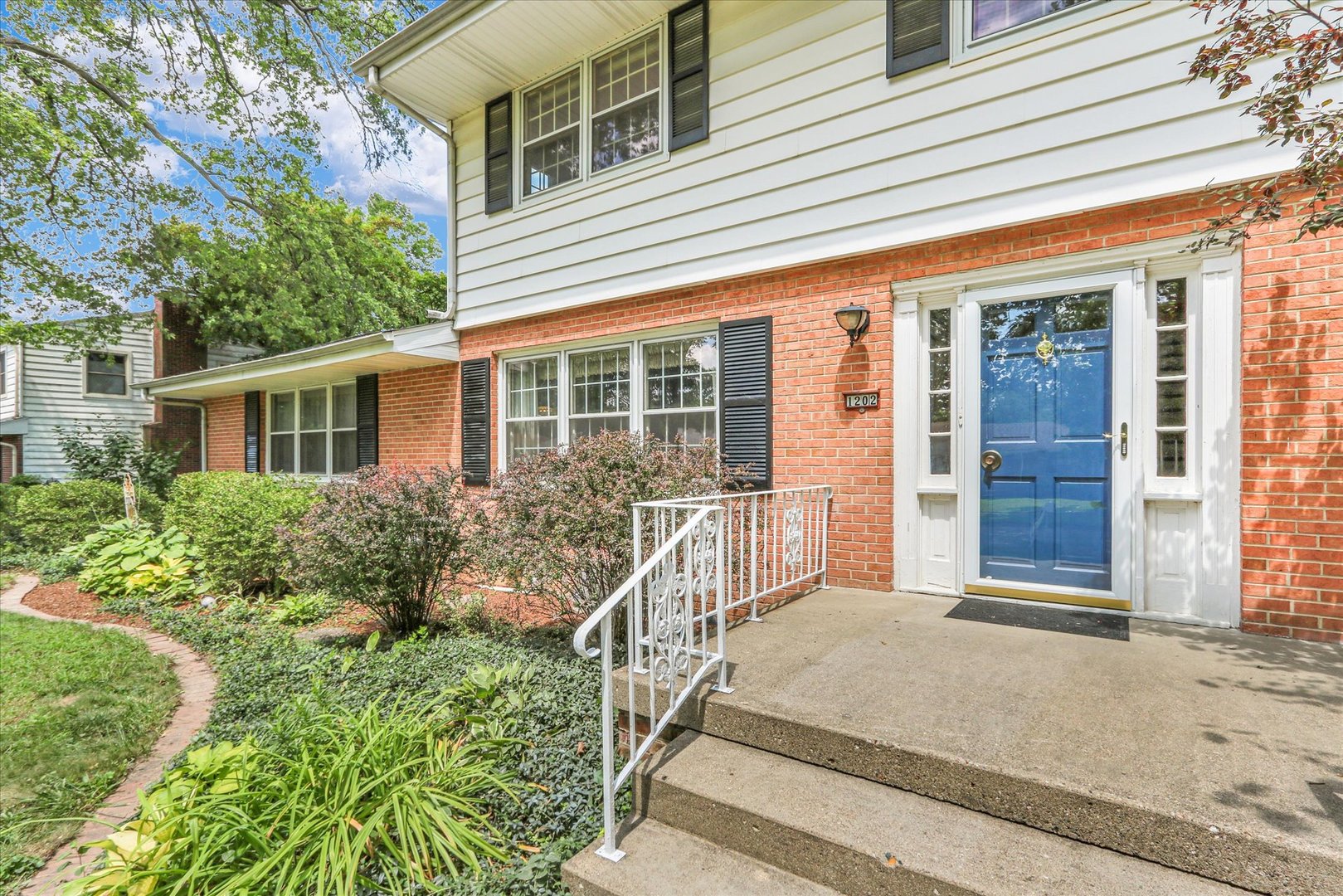 1202 Foothill Drive Champaign, IL 61821 - Photo 4 of 53