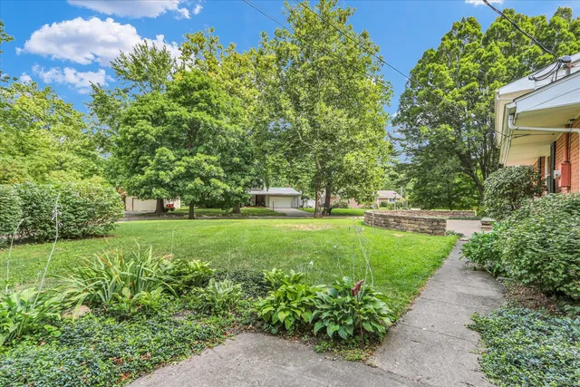 $375,000 | 1202 Foothill Drive, Champaign, IL 61821