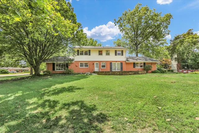 $375,000 | 1202 Foothill Drive, Champaign, IL 61821