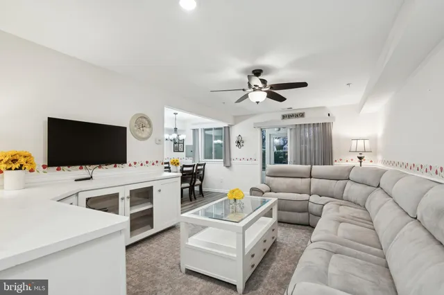 $190,000 | 411 Stiles Avenue, Unit E5, Maple Shade, NJ 08052