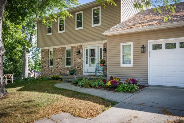 163 Hickory Court, Oregon, WI 53575