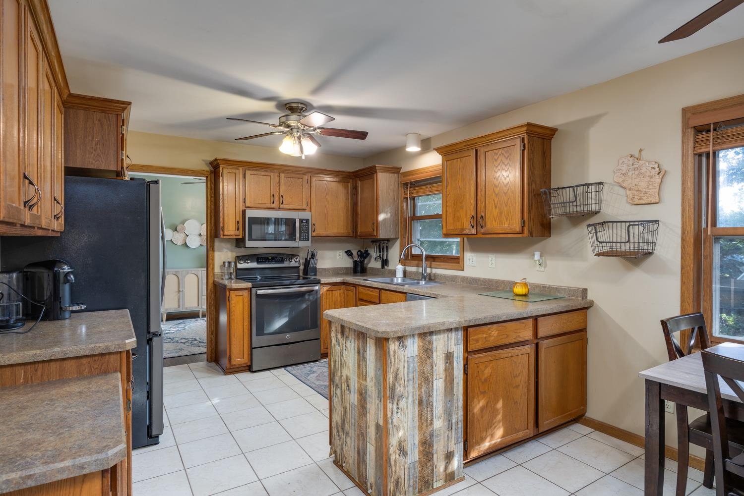 163 Hickory Court Oregon, WI 53575 - Photo 5 of 43