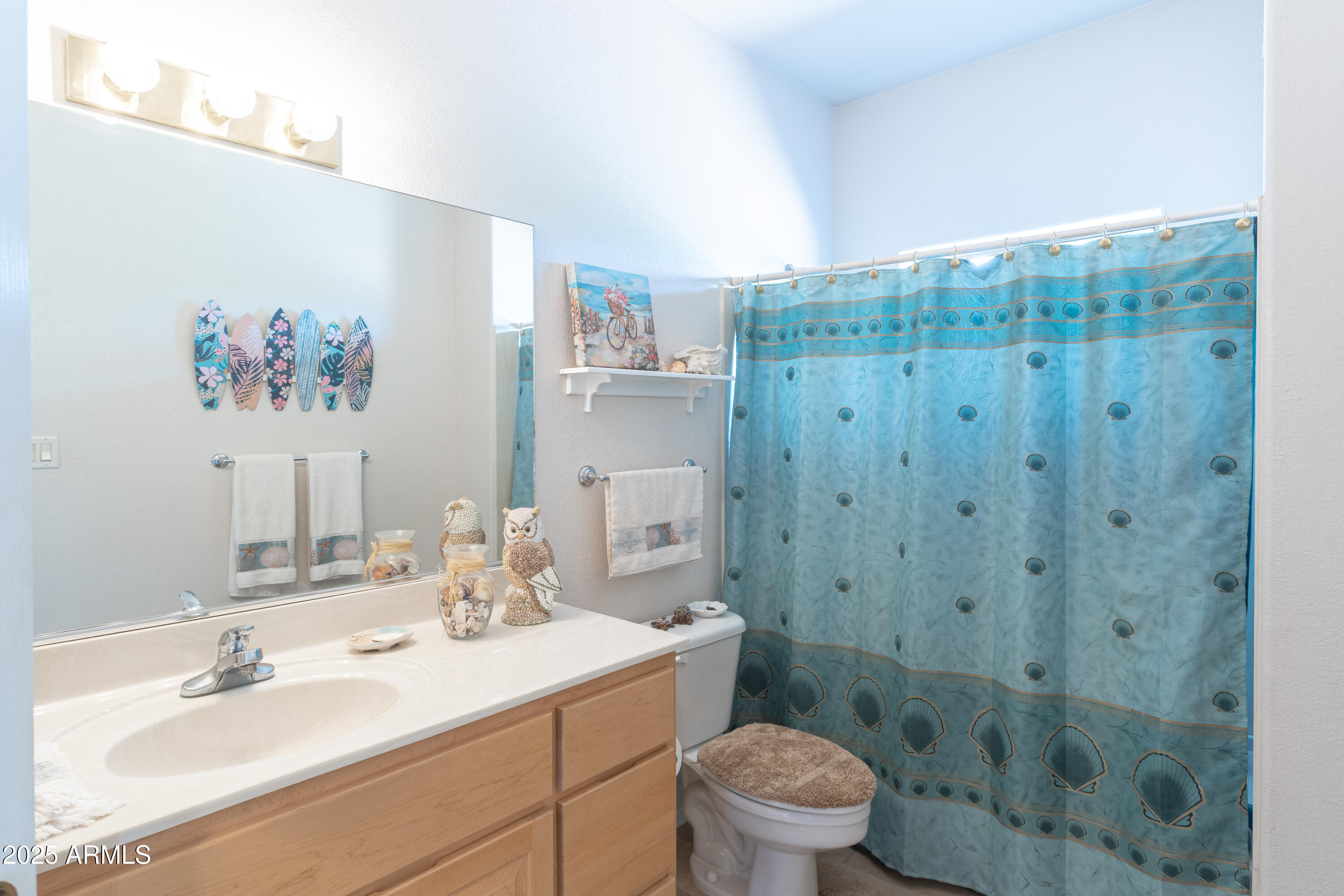 7072 South Ridling Drive Hereford, AZ 85615 - Photo 32 of 69 a bathroom with a sink toilet and shower